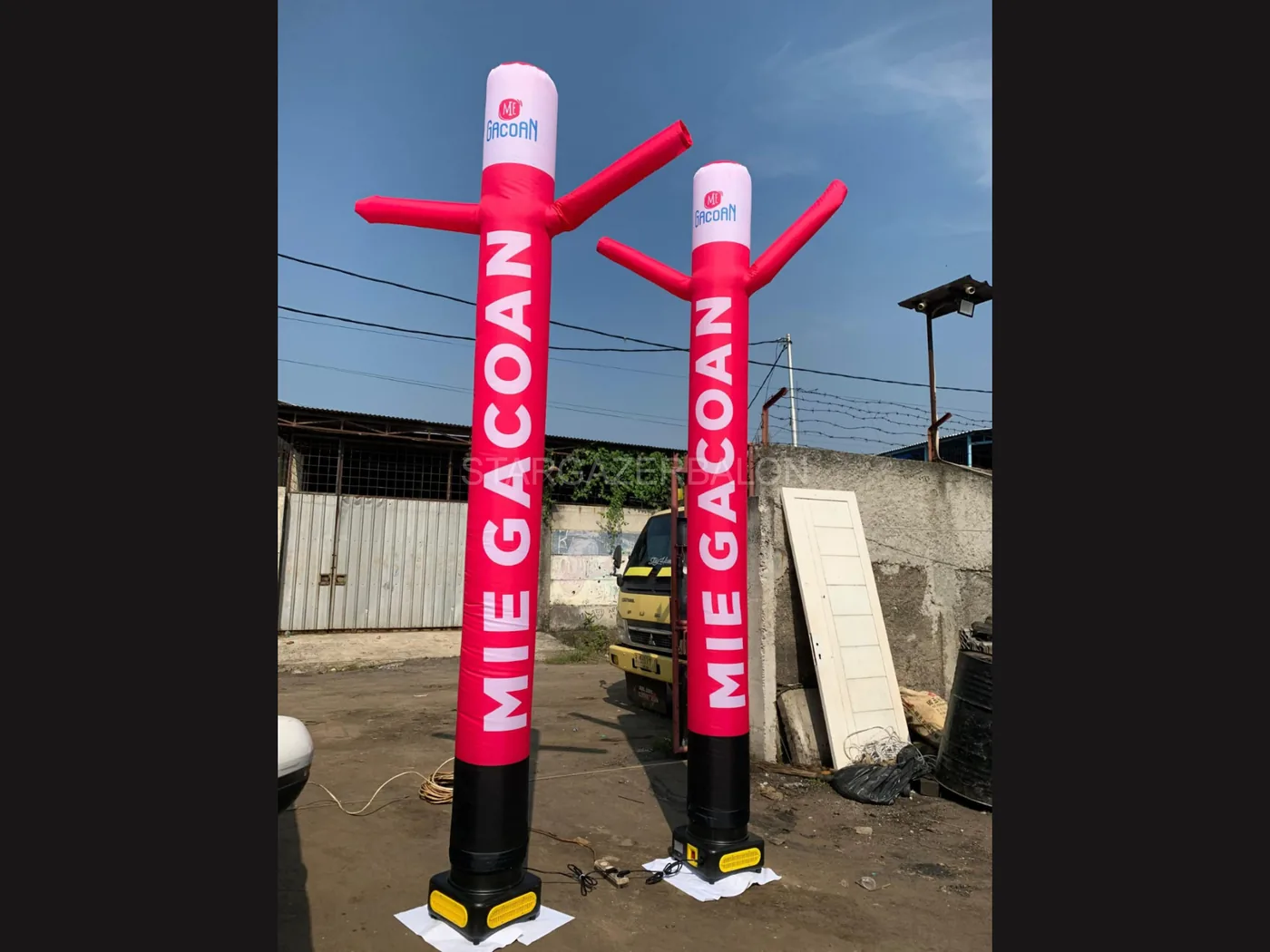 Balon Sky Dancer Mie Gacoan